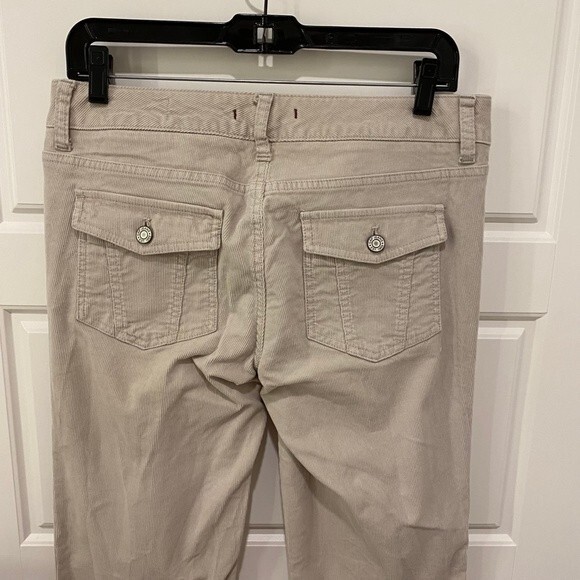 Gap Jeans Limited Edition Women's Corduroy Pants. Wide Leg. Color: Chalk. Size 8 - Picture 6 of 11